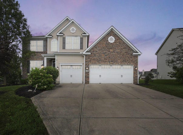 536 Stonebridge Boulevard, Pickerington, OH 43147