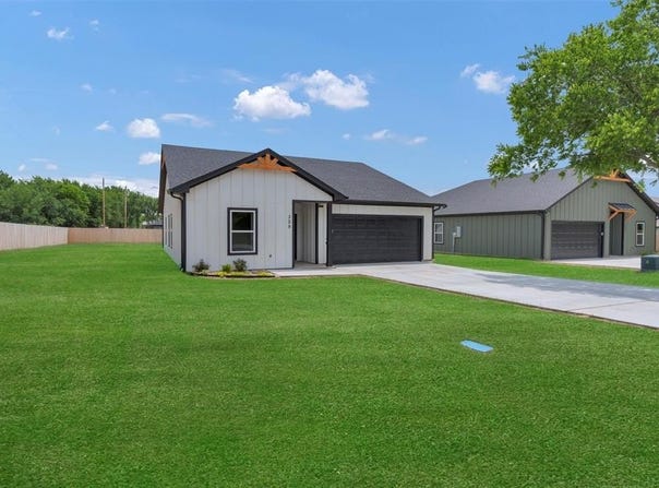 309 Pecan Lane, Tolar, TX 76476