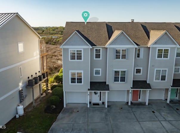 517 N New River Drive, Surf City, NC 28445