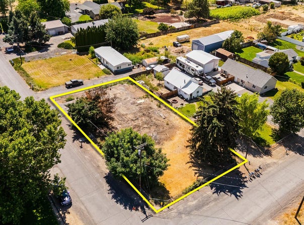 350 Wise Acre Rd, Yakima, WA 98901