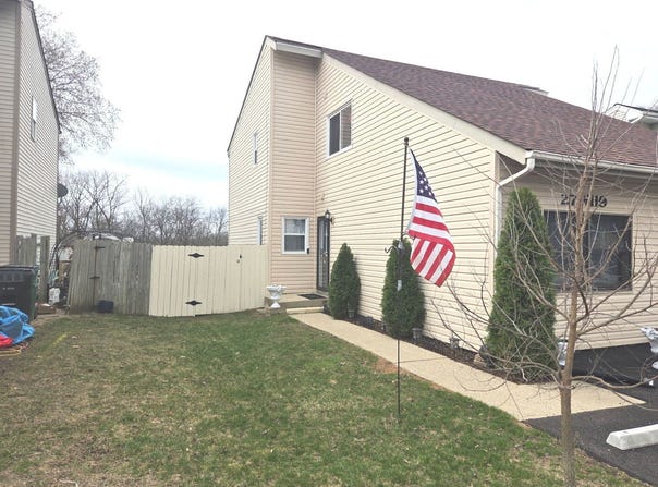 27w119 Cooley Avenue, Winfield, IL 60190