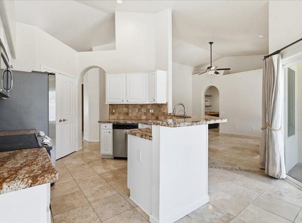 2207 E Tahitian Way, Gilbert, AZ