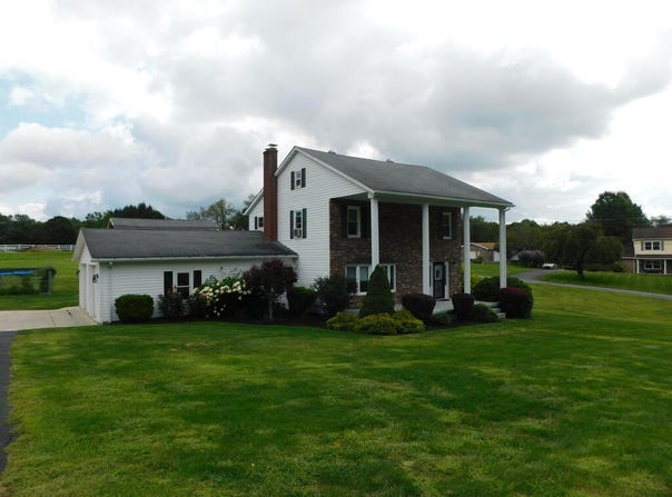 994 Coon Ridge Rd, Johnstown, PA 15905
