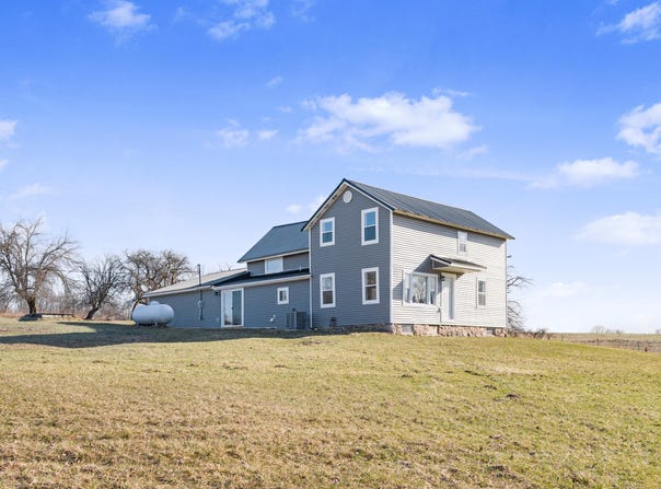 10282 7 Mile Rd Road, Evart, MI 49631