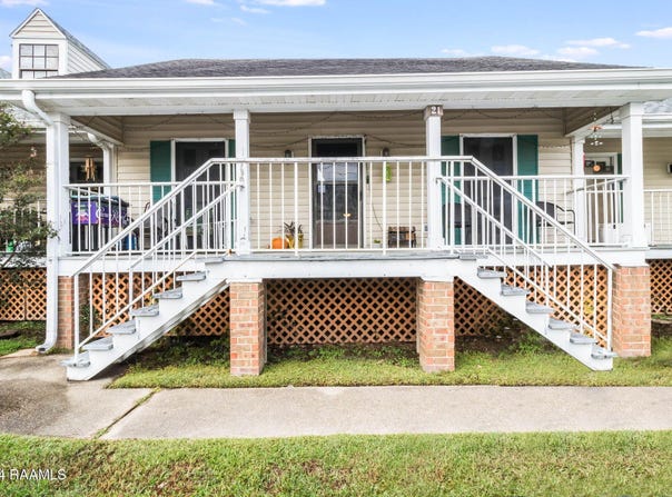 100 Teal Lane, Lafayette, LA 70507