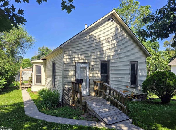 410 N Sycamore Street, Creston, IA 50801