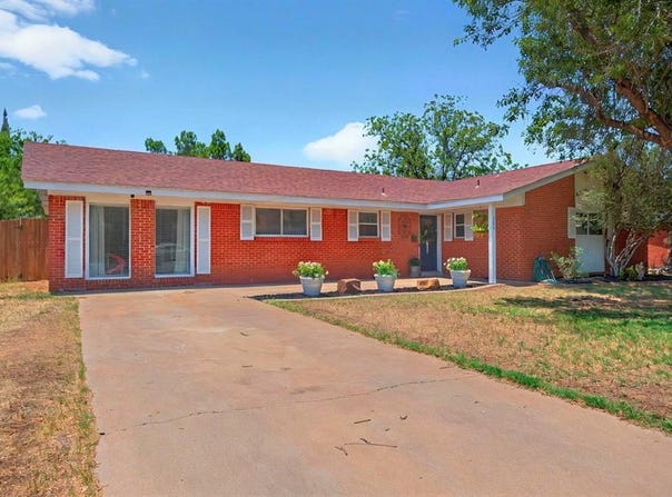 3216 W Dengar Ave, Midland, TX 79705