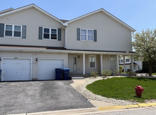 12235 Fairway Circle, Blue Island, IL 60406