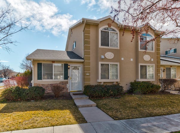 4752 W ITALIAN Ct S, West Jordan, UT 84084