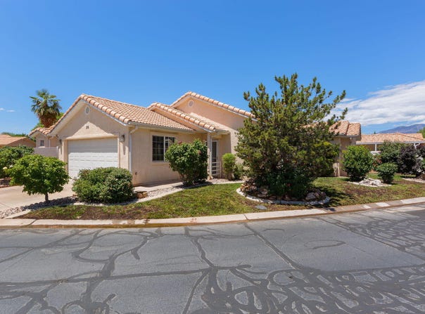 1360 E Telegraph St, Washington, UT 84780