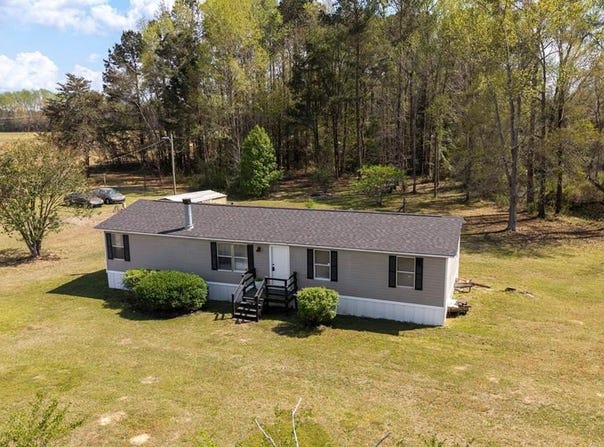 6862 Moses Dingle Road, Manning, SC 29102
