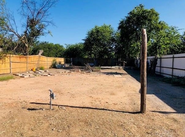 812 SE Martin Luther King Jr Street, Mineral Wells, TX 76067