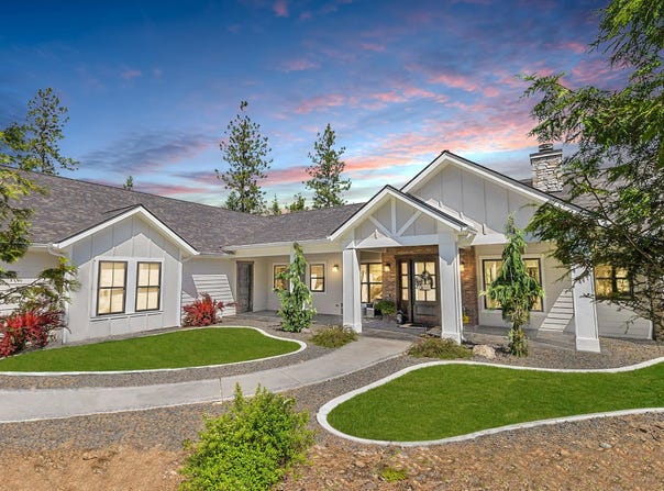 7353 W Riverview Dr, Coeur d Alene, ID 83814