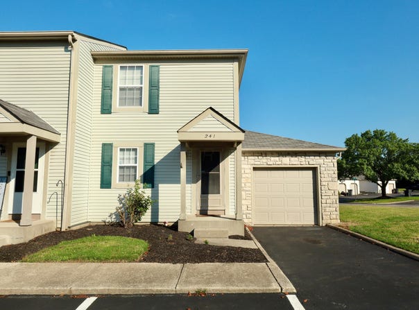 241 Glenkirk Drive, Blacklick, OH 43004