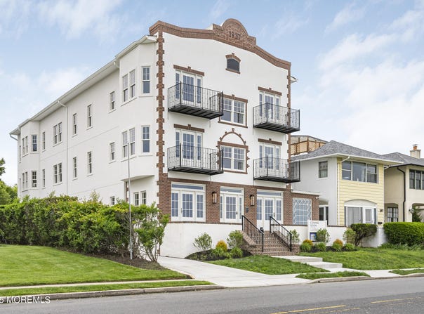 205 Edgemont Drive, Loch Arbour Village, NJ 07711