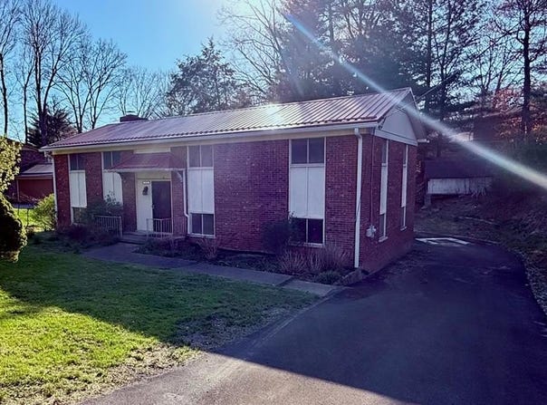 1104 Pinewood Drive, BECKLEY, WV 25801