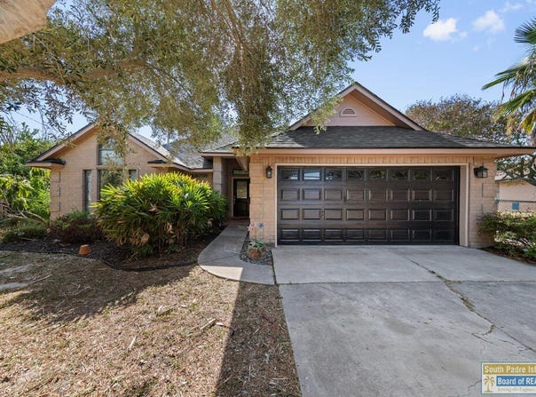 401 Mesquite Dr., Laguna Vista, TX 78578