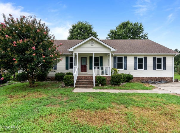 1430 Middle Swamp Road, Corapeake, NC 27926