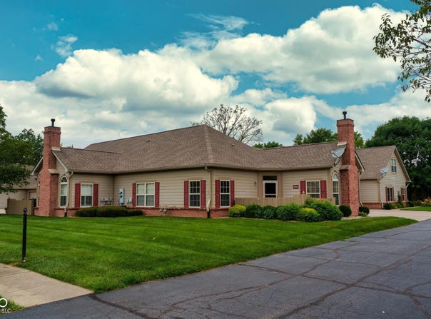 1064 Laurelwood Lane, Greenwood, IN 46142