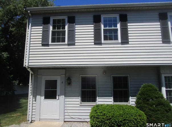 4 Founders Village, Clinton, CT 06413