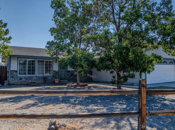 112 Empire Road, Dayton, NV 89403