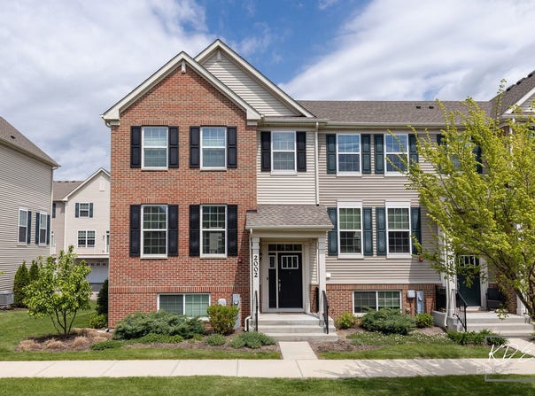 2002 Stuttle Road, Batavia, IL 60510