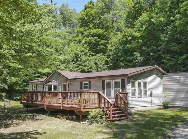 6185 BEHLING, EAST JORDAN, MI 49727