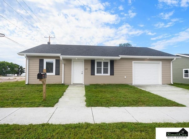 239 W 4th Street, Superior, NE 68978