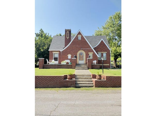 111 House Avenue, Manchester, KY 40962