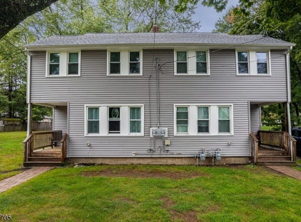 15-17 Bent St, Roxbury Twp., NJ 07847-2533
