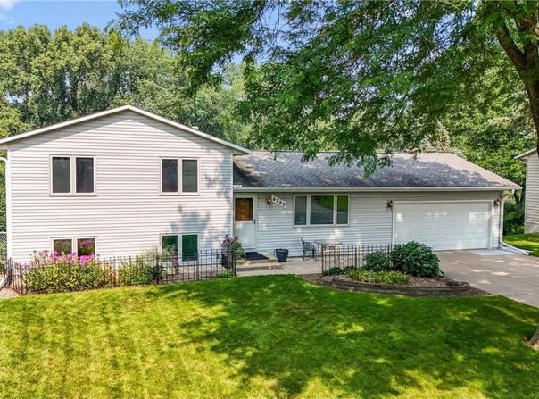 4265 N Nybro Lane, Eagan, MN 55123