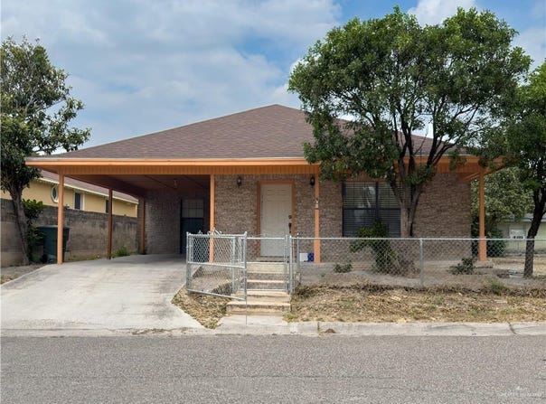 1001 N Garcia Street, Roma, TX 78584