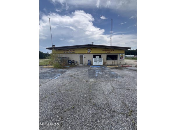 52 Scogin Lane, Carriere, MS 39426