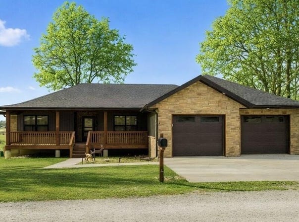 183 Sunshine Avenue, Cabool, MO 65689
