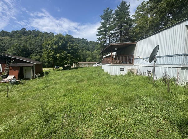 1061 Vandale Fork Rd, Spencer, WV 25276