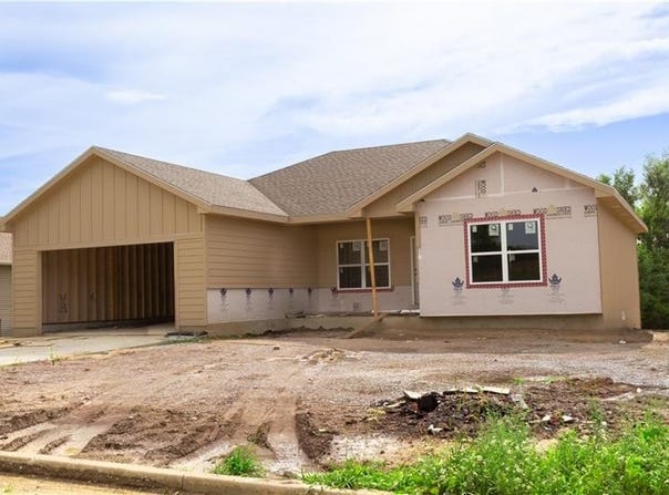 1105 Charles Street, Knob Noster, MO 65336