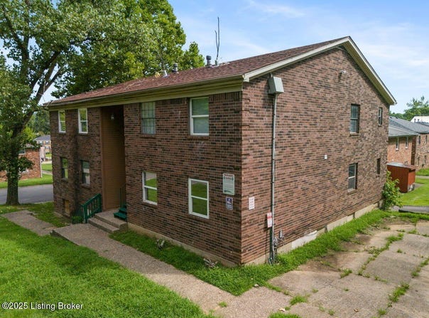 3224 Springfield Dr, Louisville, KY 40214