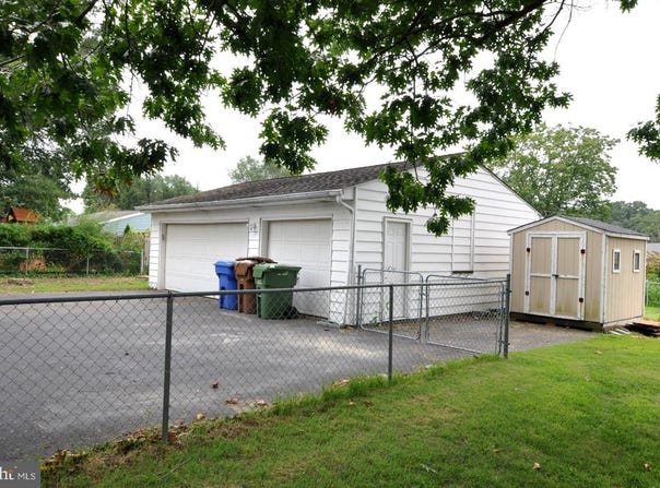 110 FRANKLIN STREET, SWEDESBORO, NJ 08085