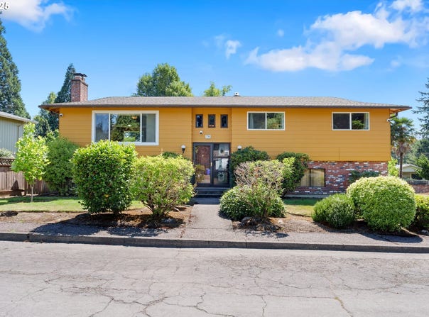 18345 CHRIS CT, Gladstone, OR 97027