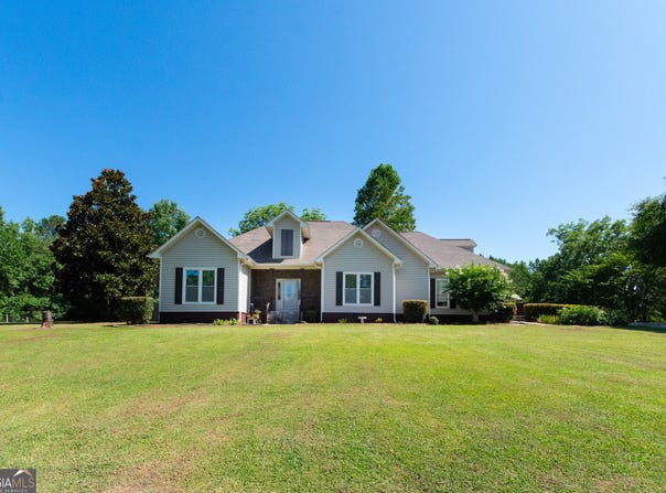 1314 Tenny Nelson, Grantville, GA 30220