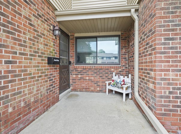 5720 Cambridge Cir, Mount Pleasant, WI 53406