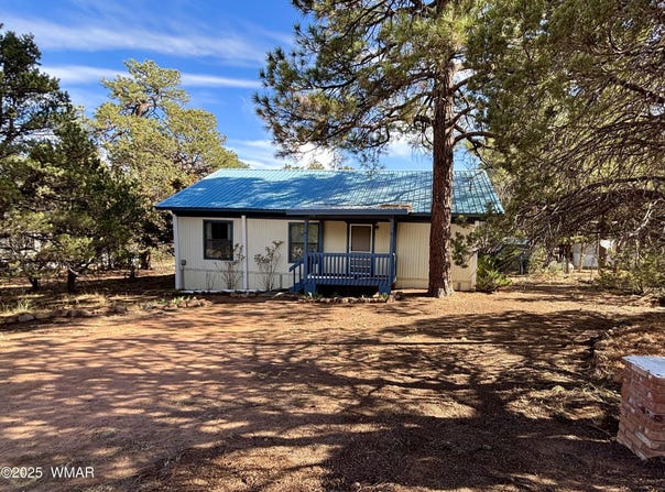 2141 Cottontail Road, Overgaard, AZ 85933