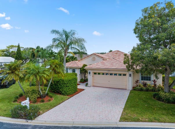 2532 Egret Lake Drive, Greenacres, FL 33413