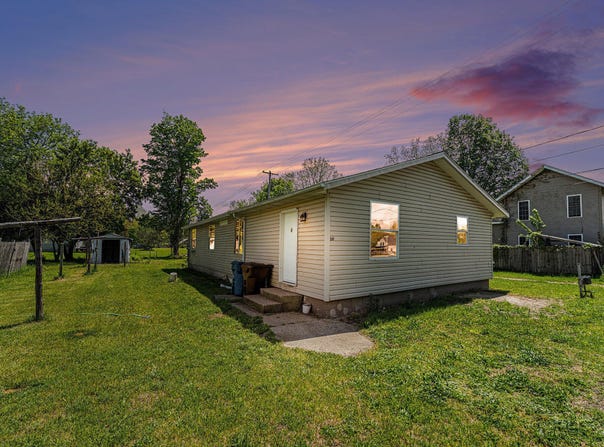 50 N Pine Street, Breedsville, MI 49027