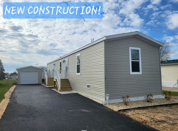 3 Swan Lane, Beecher, IL 60401