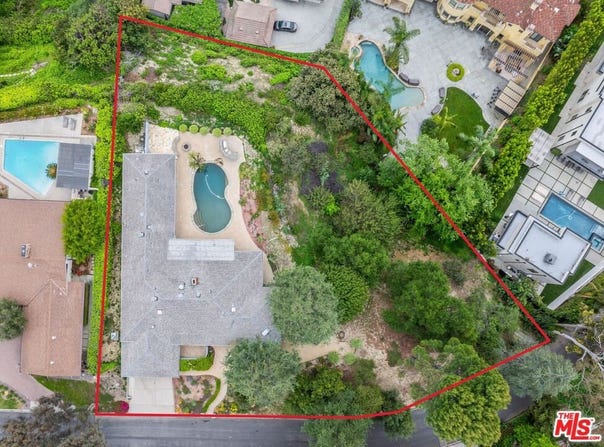 15901 High Knoll Rd, Encino, CA 91436