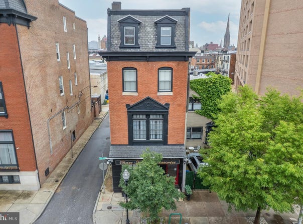 17 W CHASE STREET, BALTIMORE, MD 21201