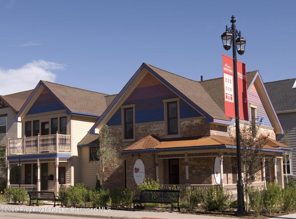 711 Main Street, Carbondale, CO 81623