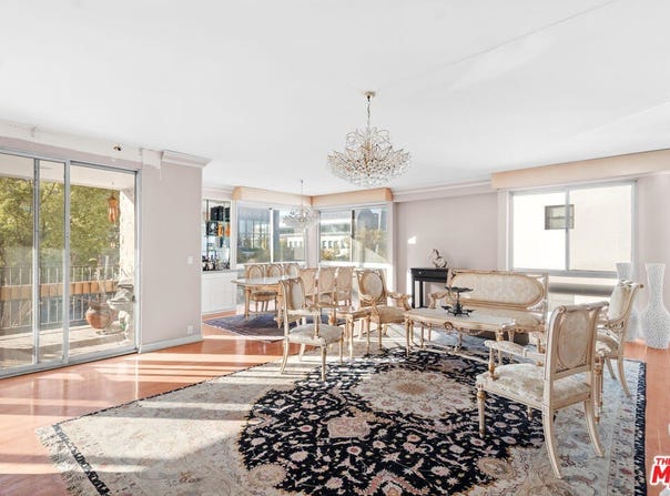 320 N Maple Dr, Beverly Hills, CA 90210