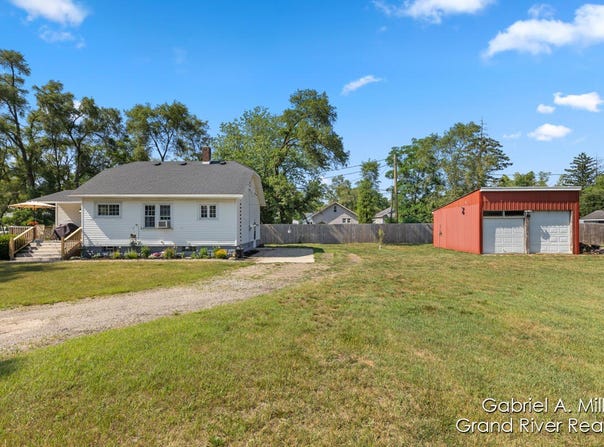 874 Grace Avenue, Muskegon, MI 49442